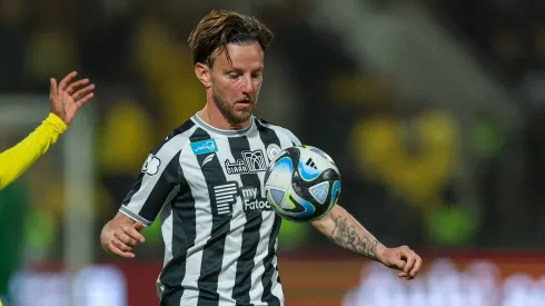 Rakitic joga atualmente pelo Al-Shabab, da Arábia Saudita. (Photo by Yasser Bakhsh/Getty Images)