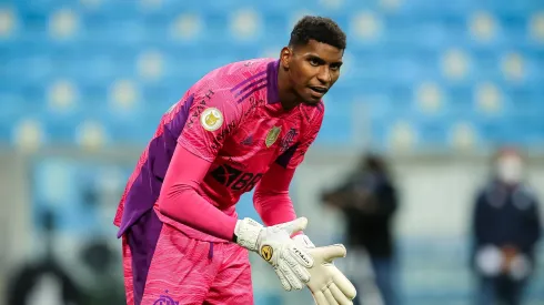 Hugo Souza será emprestado ao Corinthians até o fim de 2024. Foto: Pedro H. Tesch/AGIF