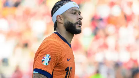Depay durante a partida entre Holanda e Áustria, na última rodada da fase de grupos da Euro. (HMB Media / Alamy Stock Photo)