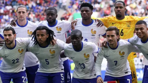 Eurocopa 2024 Titular absoluto da França é oferecido agora ao Barcelona (Photo by Dean Mouhtaropoulos/Getty Images)