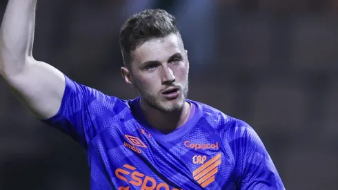 Bento, goleiro da Seleção Brasileira, deixa a Europa de lado e encaminha acerto com time inesperado. (Photo by Alexandre Schneider/Getty Images)