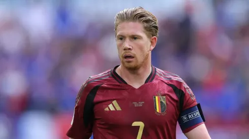 Manchester City quer contratar 3 jogadores de elite para suprir a saída de De Bruyne.