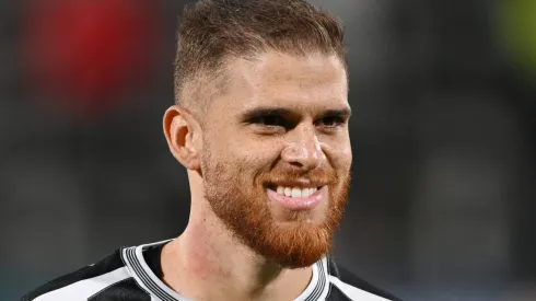 Cuéllar, ex-Flamengo, pode ser comprado por um dos principais clubes do futebol brasileiro. (Photo by Michael Regan/Getty Images)