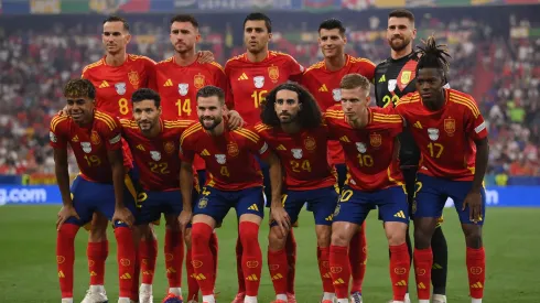 Jogadores da Espanha posam para foto antes de jogo da Eurocopa. (Photo by Justin Setterfield/Getty Images)