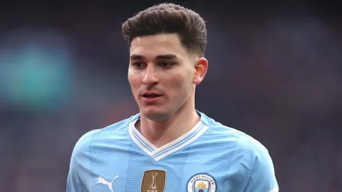 Manchester City Rival do Real Madrid aceita pagar R$ 418 milhões para anunciar Julián Álvarez (Photo by Alex Pantling/Getty Images)