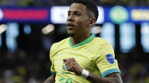 Manchester City surpreende e pode negociar o recém-contratado Savinho, da Seleção Brasileira. (Photo by Kevork Djansezian/Getty Images)