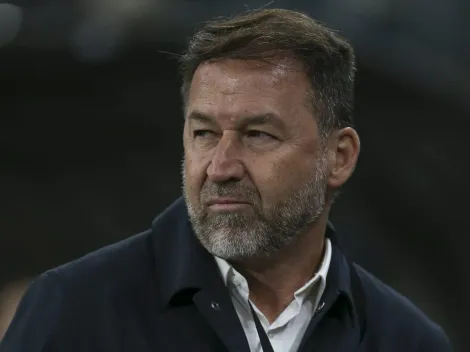 Corinthians decide multar Cacá após falas contra imprensa