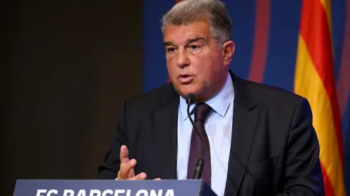 Laporta: diretoria catalã espera que negócio seja concluído (Foto: David Ramos/Getty Images)