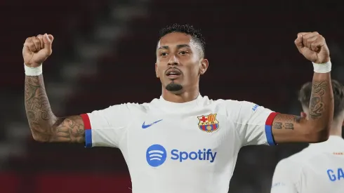 Raphinha celebra seu gol pelo Barcelona (Photo by Rafa Babot/Getty Images)
