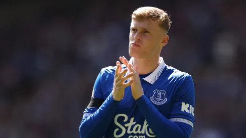 Everton faz jogo duro para vender Branthwaite ao Manchester United. (Photo by Lewis Storey/Getty Images)