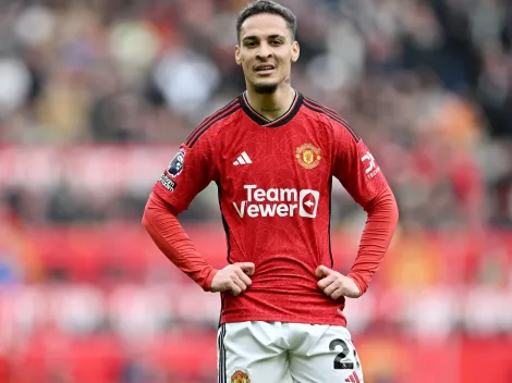 Manchester United aceita emprestar atacante brasileiro