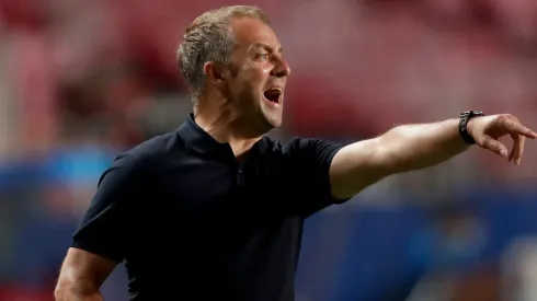 Flick está empolgado com dois jogadores no Barça (Foto: Manu Fernandez/Pool via Getty Images)