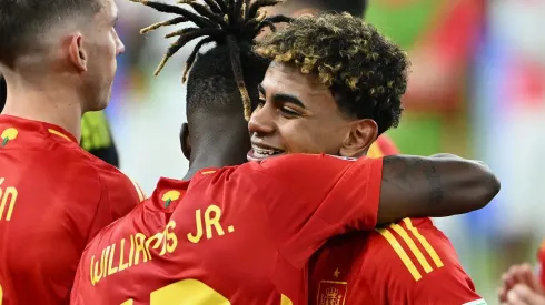 PSG topa dobrar o salário de craque espanhol para arrancá-lo das mãos do BarcelonaPSG topa dobrar o salário de craque espanhol para arrancá-lo das mãos do Barcelona. (Photo by Dan Mullan/Getty Images)