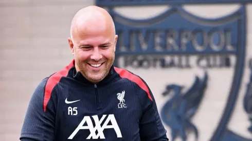 arne slot, técnico do liverpool. foto: divulgação/twitter/liverpool