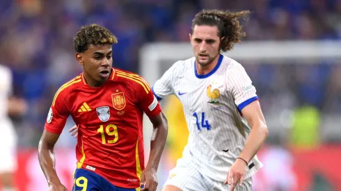 Liverpool quer contratar até 3 reforços para acabar com o domínio do Manchester City.