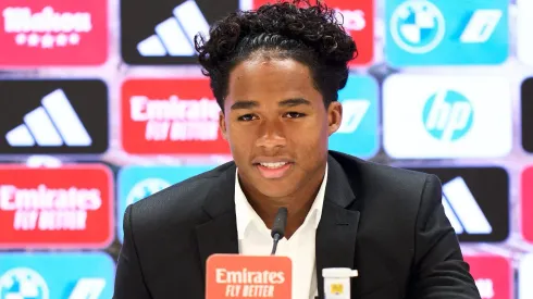 Endrick tem papo com Florentino Pérez e revela contato para jogar em rival do Real Madrid.