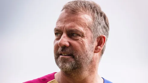 HANSI FLICK, TREINADOR DO BARCELONA. FOTO: DIVULGAÇÃO/TWITTER/BARCELONA