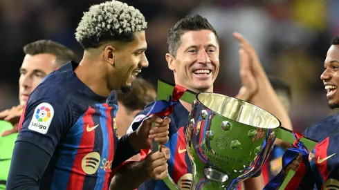 PSG oferece salário dobrado para fechar com grande nome do Barcelona (Photo by David Ramos/Getty Images)