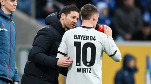 Camisa 10 do Bayer está sendo sondado por gigantes europeus e Xabi Alonso fez apelo ao alemão.