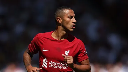 Thiago Alcântara volta ao futebol em função inédita. Foto: Julian Finney/Getty Images