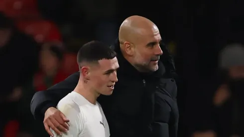 Phil Foden e Guardiola juntos no Manchester City