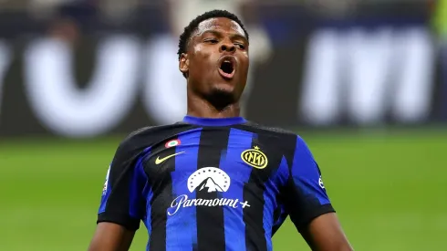 Dumfries cogita disputar a Premier League na temporada 2024/25.(Foto: Marco Luzzani/Getty Images)