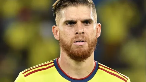 Cuéllar, ex-Flamengo, acerta com gigante do Brasileirão e terá salário de R$ 900 mil por mês.(Photo by Gabriel Aponte/Getty Images)