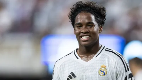 Endrick em ação com as cores do Real Madrid.