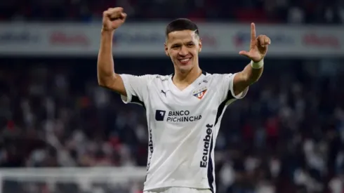 Alex Arce está na mira do Corinthians (Foto: Divulgação/LDU)