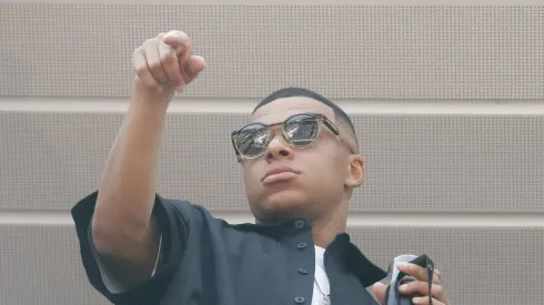 Mbappé coloca brasileiro no banco de reservas do Real Madrid