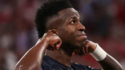 Real Madrid aceita vender Vinicius Júnior ao futebol árabe, mas impõe duas condições (Photo by Alex Pantling/Getty Images)