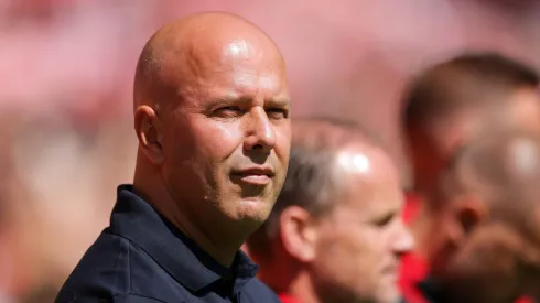 ARNE SLOT, TREINADOR DO LIVERPOOL (Photo by Barrington Coombs/Getty Images)
