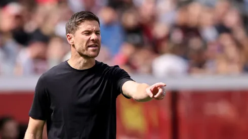 Xabi Alonso abriu o jogo sobre futuro de defensor (Foto: Christof Koepsel/Getty Images)