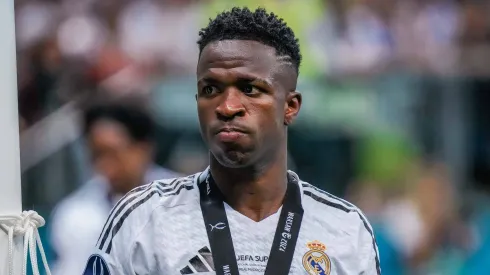Vini Jr, do Real Madrid, recebeu uma proposta bilionária do futebol saudita.