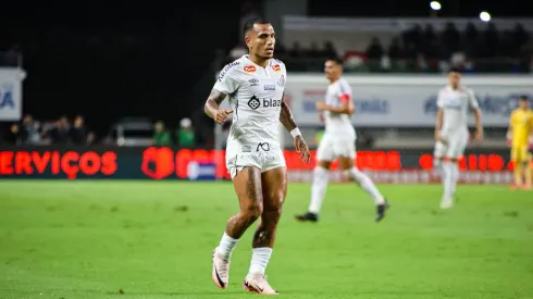 Otero durante o confronto entre Paysandu e Santos pela Série B, no dia 10 de agosto de 2024. (Sipa US / Alamy Stock Photo)