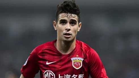 Oscar deixa o Flamengo de lado e prioriza acerto com outro clube (Photo by Di Yin/Getty Images)