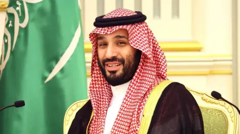 Dono do Newcastle, Mohammad bin Salman negocia compra de gigante do Brasileirão.