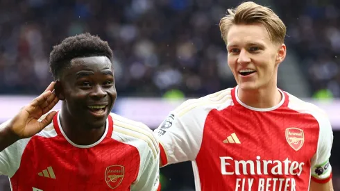 Arteta elogia Saka comparando-o a Messi. (Foto: Clive Rose/Getty Images)