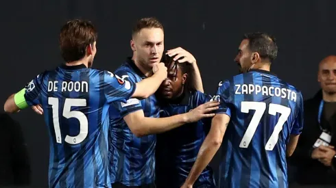 PSG mostra interesse em Lookman e ele considera transferência. (Foto: Marco Luzzani/Getty Images)