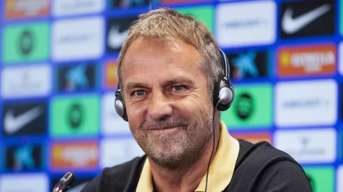 Barcelona anuncia contratação 'surpresa' e dá profundidade ao elenco de Hansi Flick.