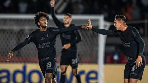 Talles Magno comemora seu gol durante a partida entre Red Bull Bragantino e Corinthians. Sipa US / Alamy Stock Photo