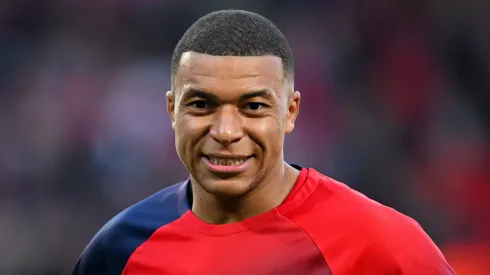 Kylian Mbappé deixou o PSG, que segue buscando por um novo craque.