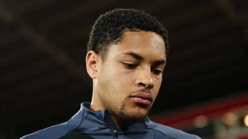 Vitor Roque está deixando o Barcelona.