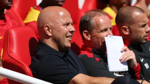 Arne Slot , treinador do liverpool (Photo by Barrington Coombs/Getty Images)