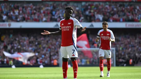 Saka, do Arsenal, em partida da Premier League contra o Wolverhampton (Foto: Shaun Botterill/Getty Images)