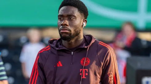 Real Madrid se acerta com o Bayern e fica a um único detalhe de anunciar Davies. (Foto: Imago/Eibner)