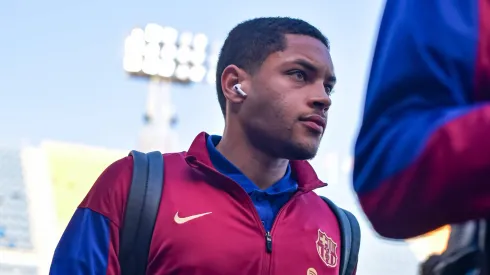 Vitor Roque recebe poucas oportunidades com a camisa do Barcelona.