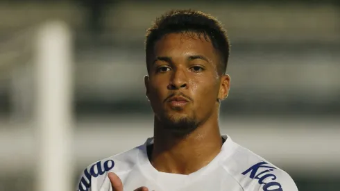 Na mira do Arsenal, Marcos Leonardo, ex-Santos, encaminha acordo com clube surpreendente.