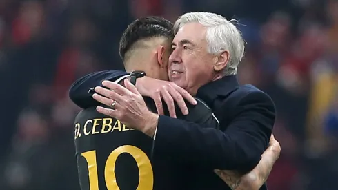 Dani Ceballos e Carlo Ancelotti juntos no Real Madrid