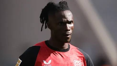 Kossounou está deixando o Bayer Leverkusen (Foto: Christof Koepsel/Getty Images)